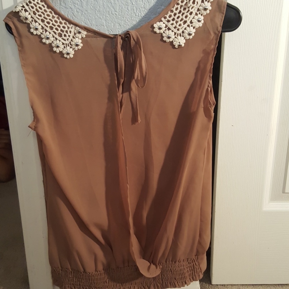 Top - Picture 2 of 2